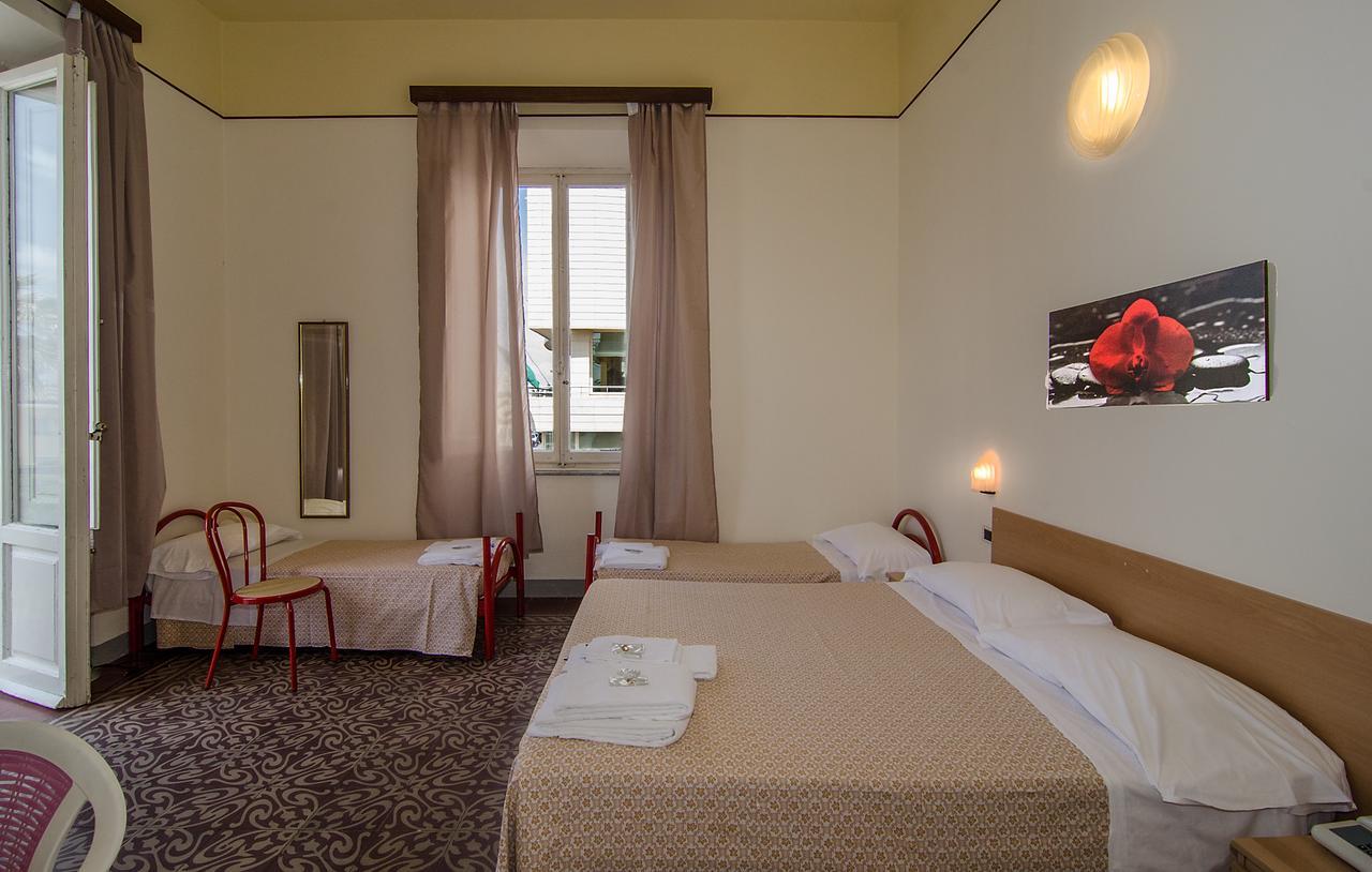 Hotel Ambra Viareggio Værelse billede